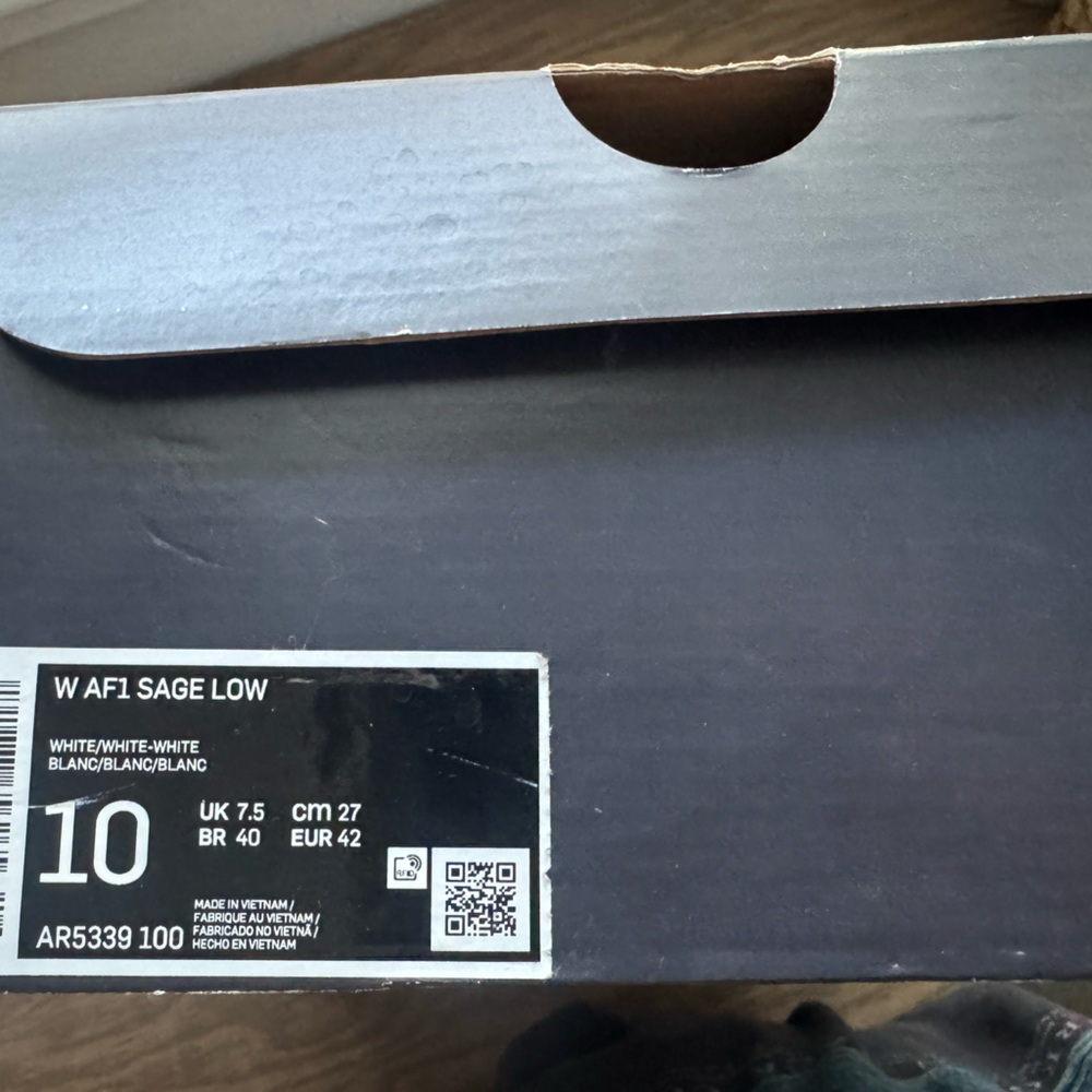 Nike Air Force 1 Sage Low Size 10 - Picture 2 of 5